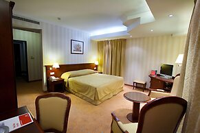 Ramada Hotel & Suites by Wyndham Bucharest North