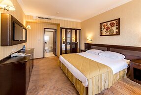 Ramada Hotel & Suites by Wyndham Bucharest North