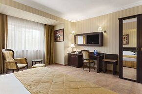 Ramada Hotel & Suites by Wyndham Bucharest North