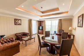 Ramada Hotel & Suites by Wyndham Bucharest North