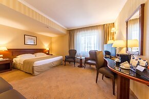 Ramada Hotel & Suites by Wyndham Bucharest North
