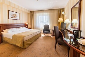 Ramada Hotel & Suites by Wyndham Bucharest North