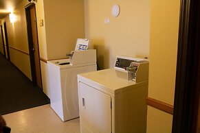 East Grand Inn