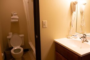 East Grand Inn