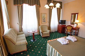 Humboldt Park Hotel And Spa