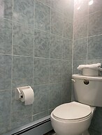 Tides Motor Inn at Stehli Beach