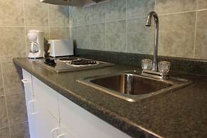 Tides Motor Inn at Stehli Beach