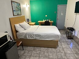 Tides Motor Inn at Stehli Beach