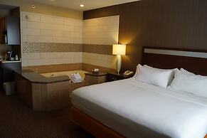Holiday Inn Express Hotel & Suites Watertown-Thousand Island by IHG