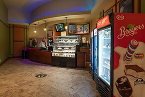 River Cree Resort and Casino