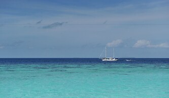 Komandoo Maldives Island Resort