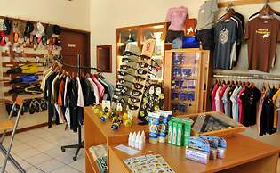 Komandoo Maldives Island Resort