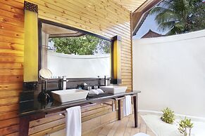 Komandoo Maldives Island Resort