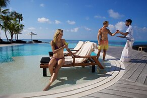 Komandoo Maldives Island Resort