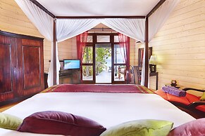 Komandoo Maldives Island Resort