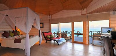 Komandoo Maldives Island Resort