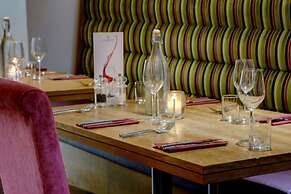 New Continental Hotel, Sure Hotel Collection by Best Western