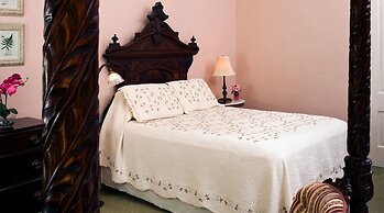 Devereaux Shields House