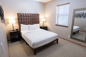 Icicle Village Resort