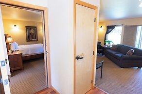 Icicle Village Resort