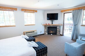 Icicle Village Resort