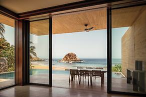 Four Seasons Resort Tamarindo