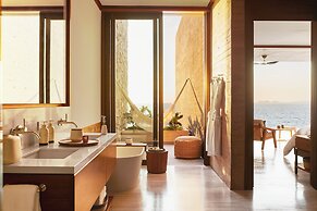 Four Seasons Resort Tamarindo