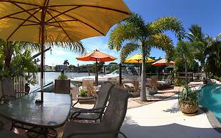 Manatee Bay Inn - Near Fishing Pier Fort Myers Beach