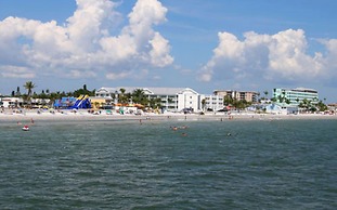Manatee Bay Inn - Near Fishing Pier Fort Myers Beach