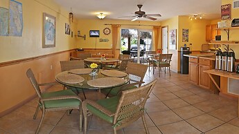 Manatee Bay Inn - Near Fishing Pier Fort Myers Beach