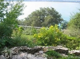 The Lakehouse Bed & Breakfast