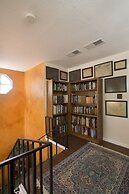 The Lakehouse Bed & Breakfast