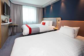 Holiday Inn Express Leeds City Centre Armouries by IHG