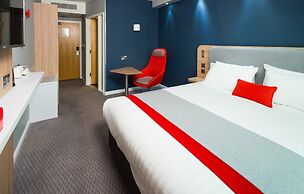 Holiday Inn Express Leeds City Centre Armouries by IHG
