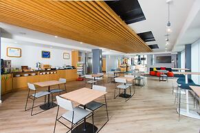 Holiday Inn Express Leeds City Centre Armouries by IHG