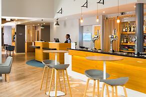 Holiday Inn Express Leeds City Centre Armouries by IHG