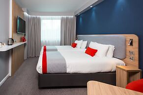Holiday Inn Express Leeds City Centre Armouries by IHG