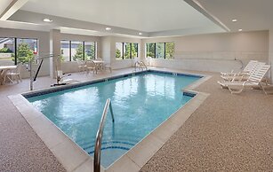 Holiday Inn Express & Suites Bradley Airport by IHG