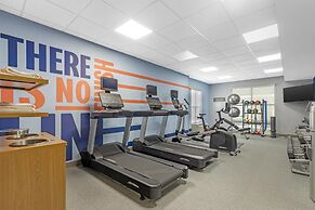 Hampton Inn & Suites Plymouth