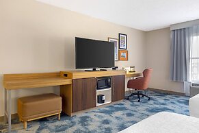Hampton Inn & Suites Plymouth