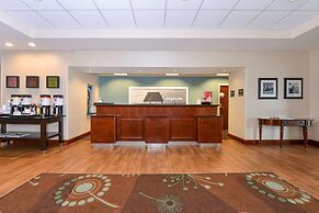 Hampton Inn & Suites Plymouth