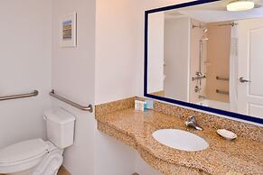 Hampton Inn & Suites Plymouth