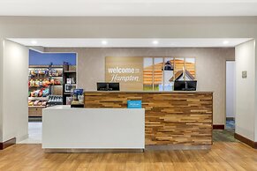 Hampton Inn & Suites Plymouth