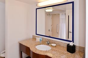 Hampton Inn & Suites Plymouth
