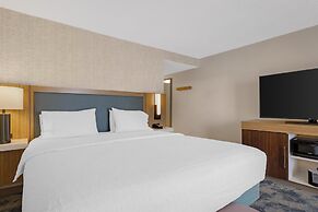 Hampton Inn & Suites Plymouth