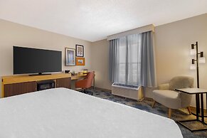 Hampton Inn & Suites Plymouth