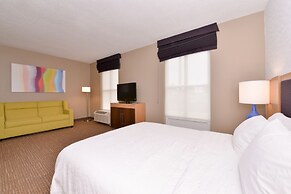 Hampton Inn & Suites Plymouth