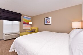 Hampton Inn & Suites Plymouth