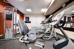 Hampton Inn & Suites Plymouth