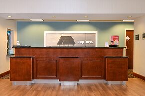 Hampton Inn & Suites Plymouth